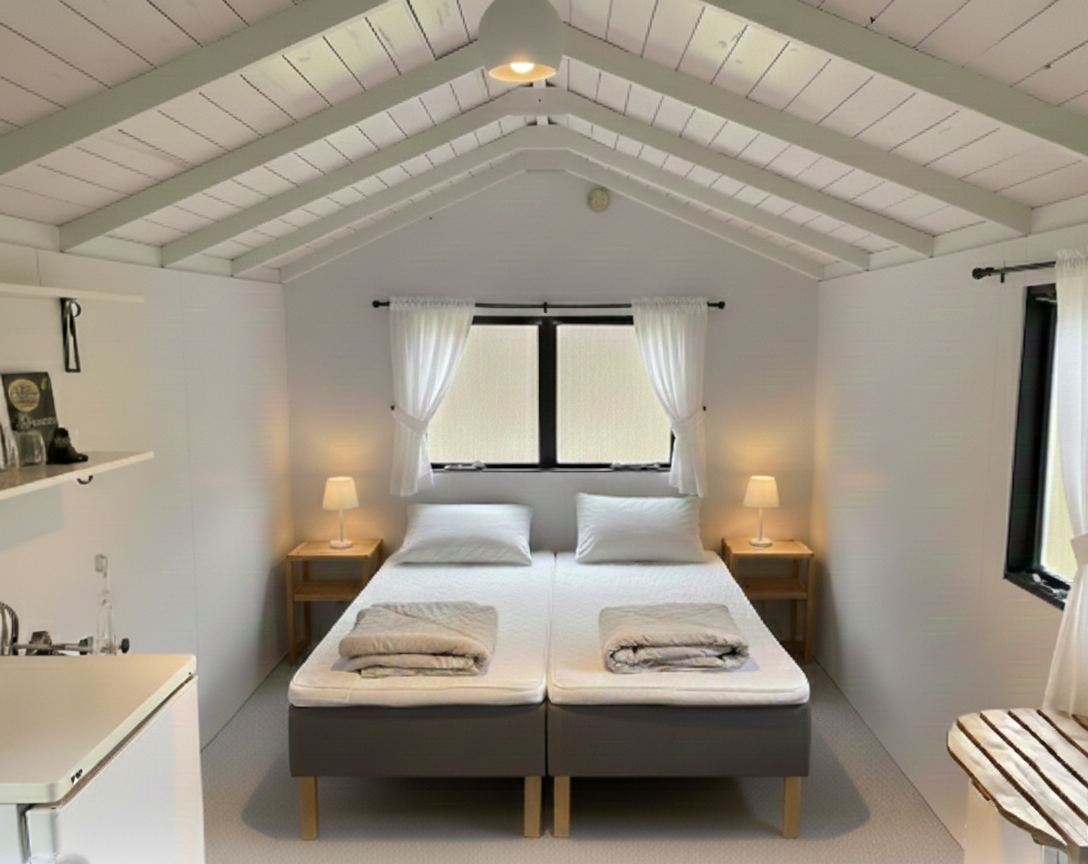 Retrohytte_indvendig_seng